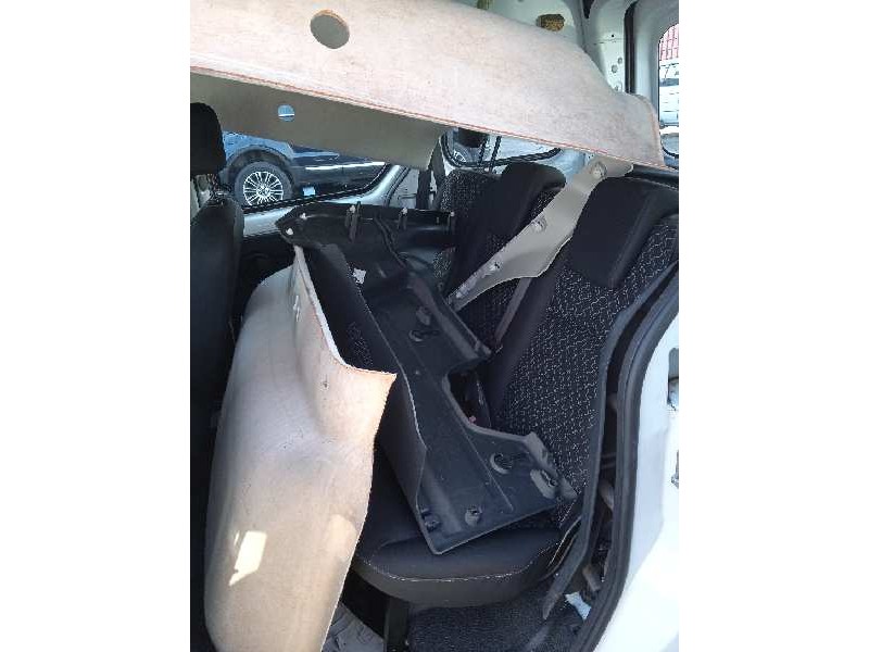 renault kangoo del año 2010