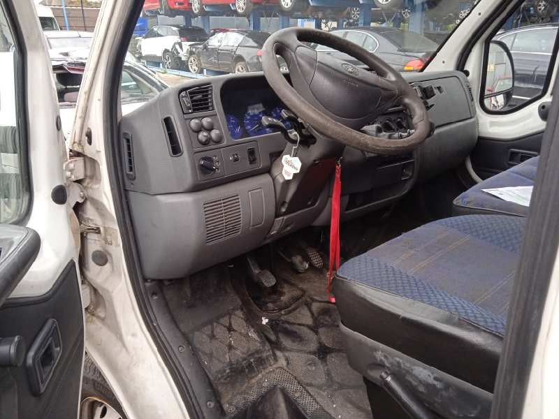 peugeot boxer caja cerrada (rs3200)(230)(´02) del año 2001