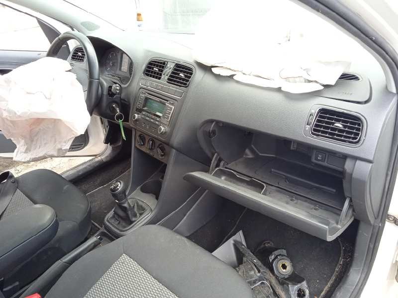 volkswagen polo (6r1) del año 2014