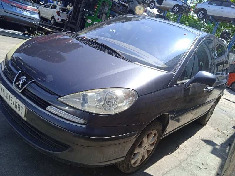 peugeot 807 del año 2004