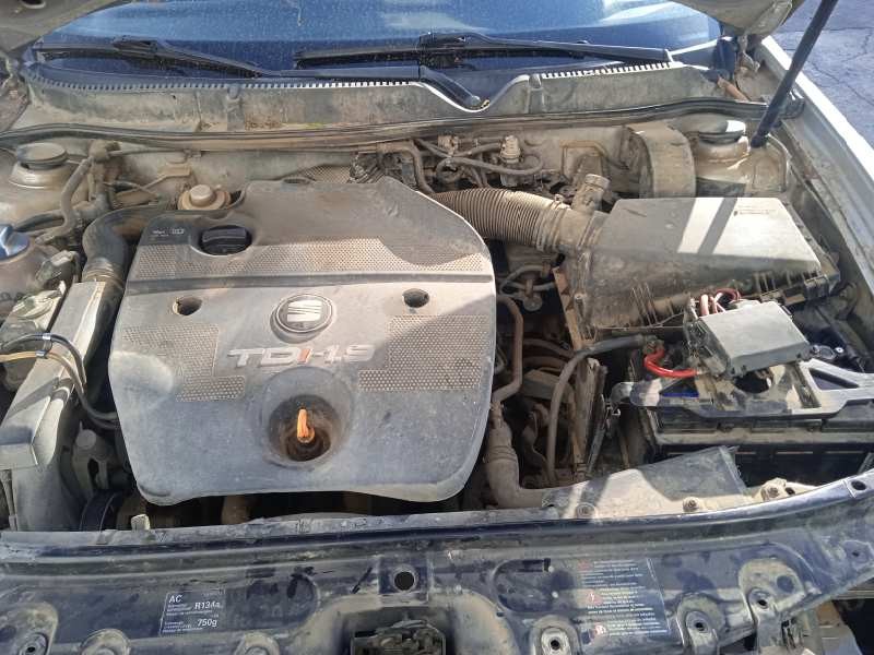 seat toledo (1m2) del año 2001