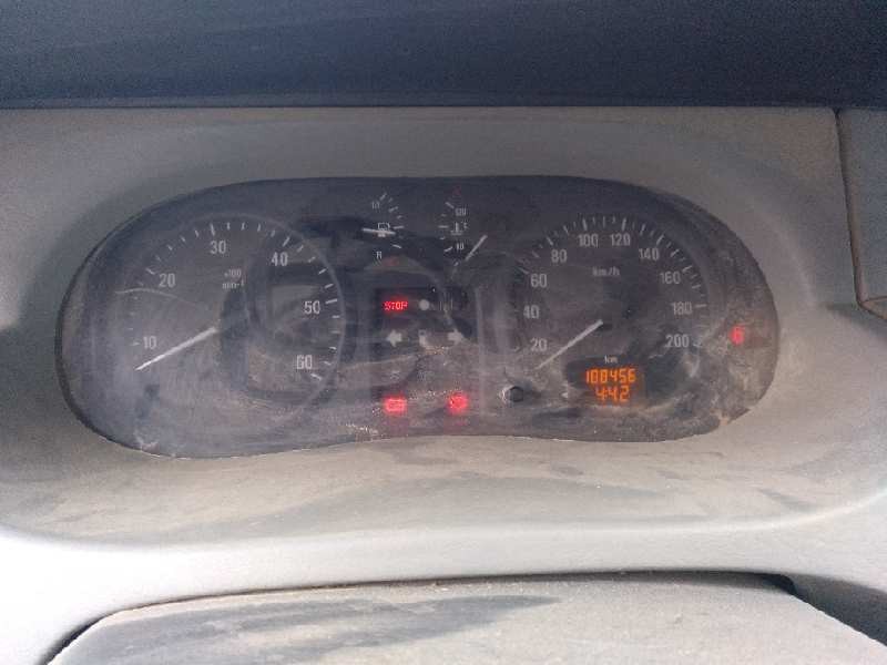 opel vivaro del año 2004