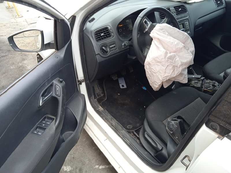 volkswagen polo (6r1) del año 2014