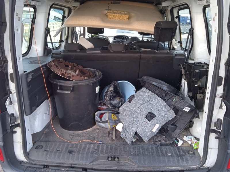 renault kangoo del año 2010