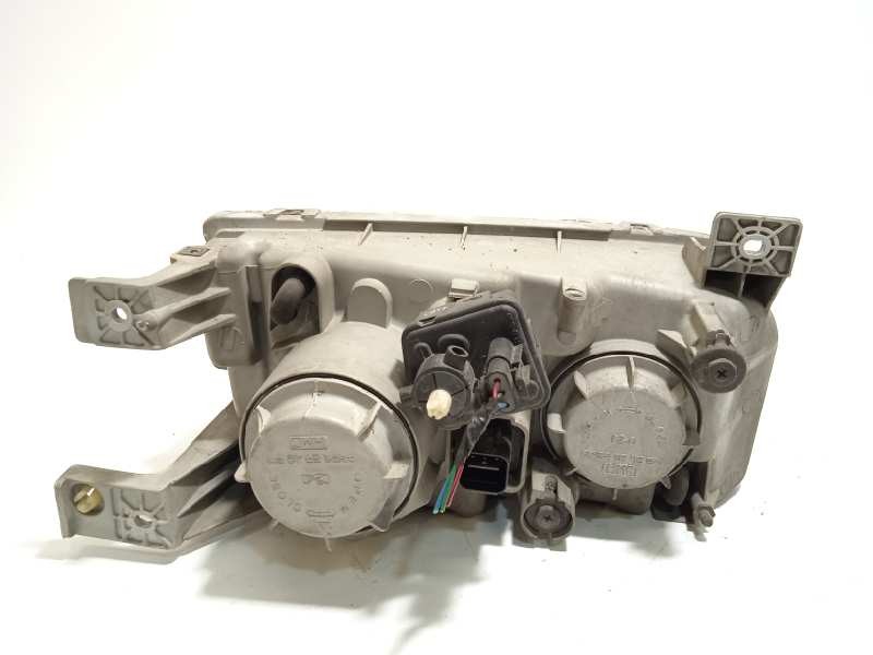 Recambio de faro izquierdo para hyundai trajet (fo) 2.0 crdi gls referencia OEM IAM 921033A020  