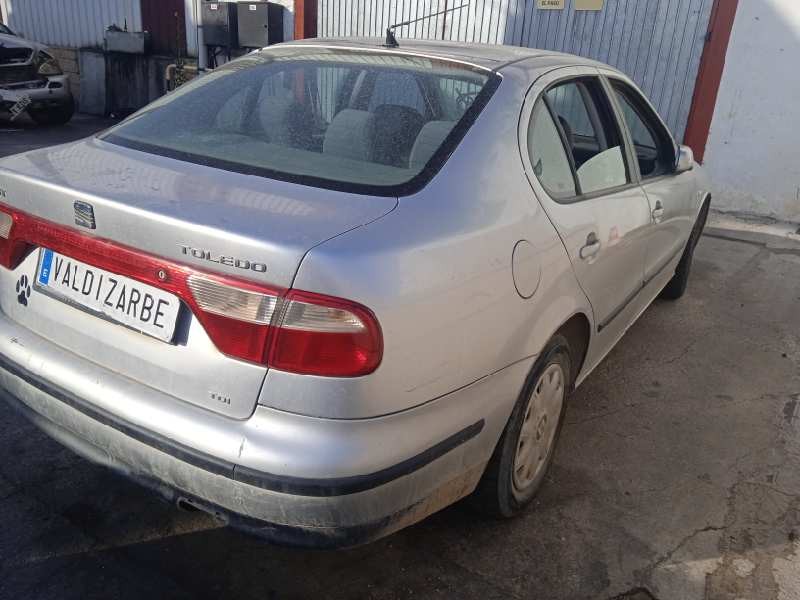 seat toledo (1m2) del año 2001