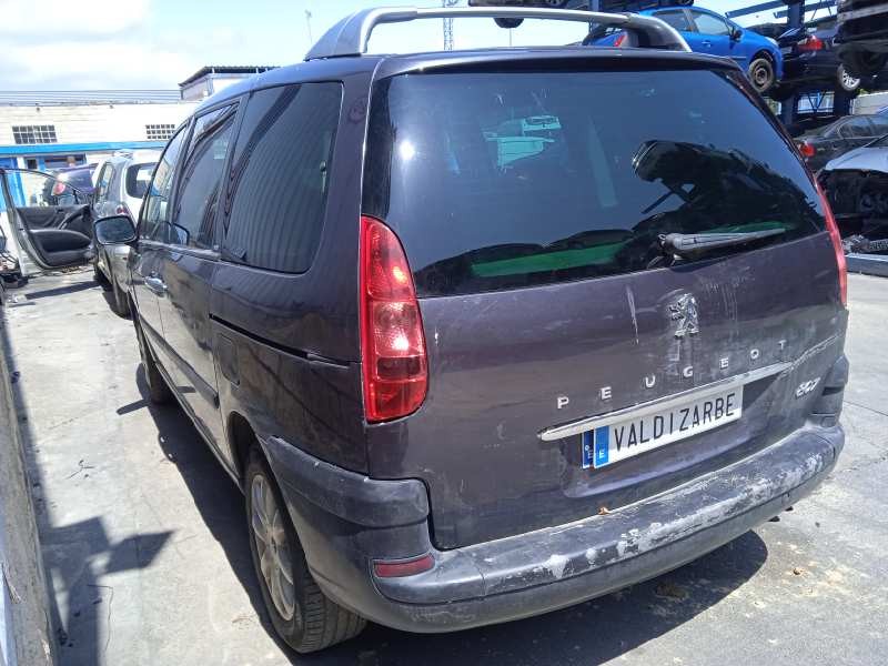 peugeot 807 del año 2004