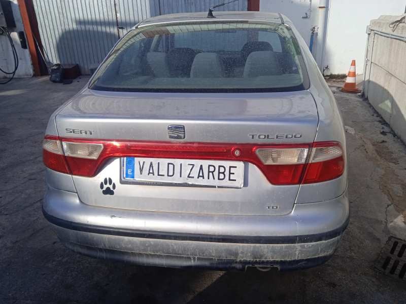 seat toledo (1m2) del año 2001