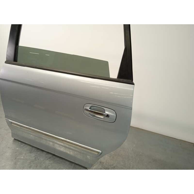 Recambio de puerta trasera izquierda para hyundai trajet (fo) 2.0 crdi gls referencia OEM IAM 770033A020  