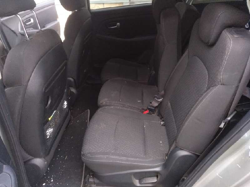 kia carens ( ) del año 2017