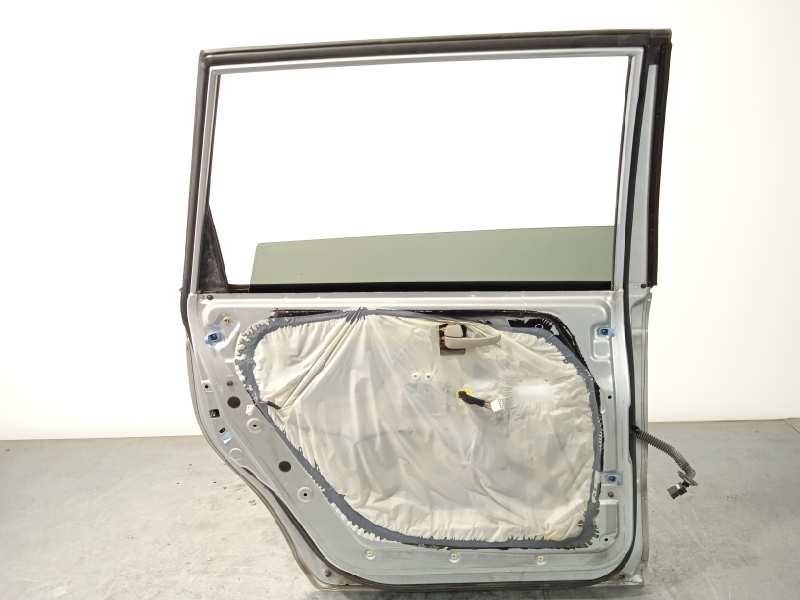 Recambio de puerta trasera izquierda para hyundai trajet (fo) 2.0 crdi gls referencia OEM IAM 770033A020  