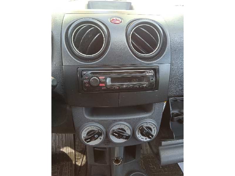 mitsubishi colt berlina 3 (z30) del año 2010