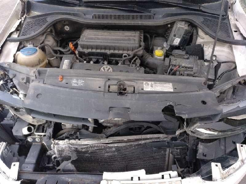 volkswagen polo (6r1) del año 2010