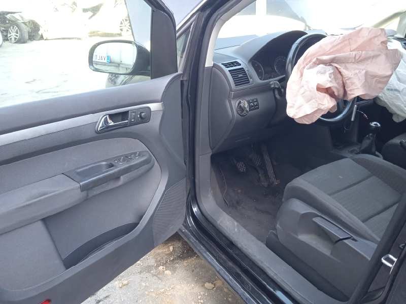 volkswagen touran (1t1) del año 2005