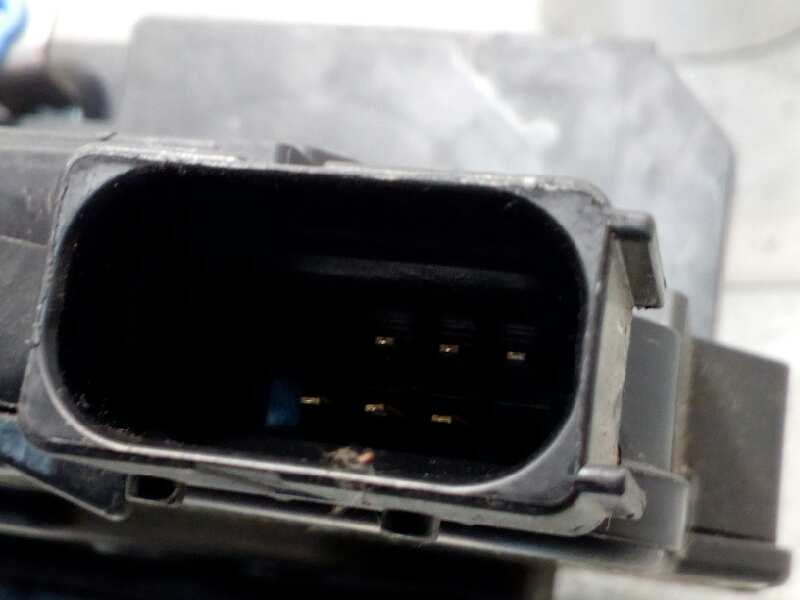 Recambio de cerradura puerta delantera derecha para fiat punto (199) easy referencia OEM IAM 51905681  