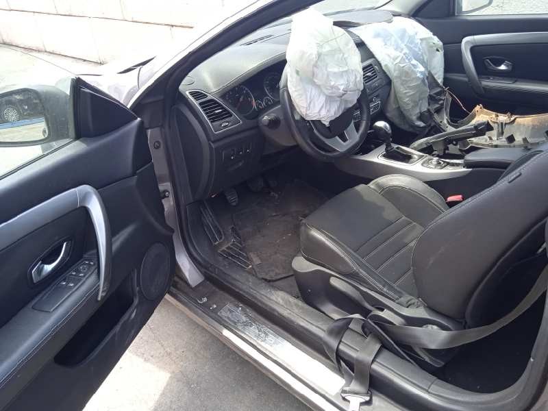 renault laguna coupe del año 2013