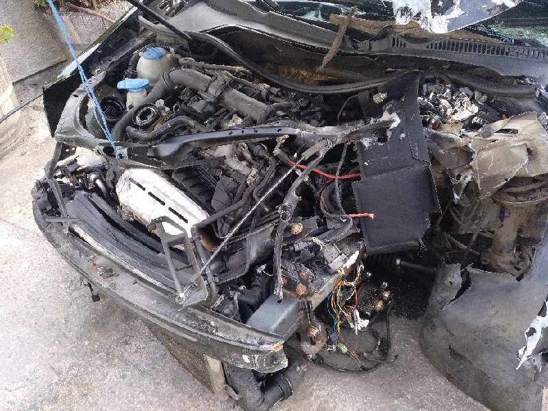 volkswagen golf v berlina (1k1) del año 2008