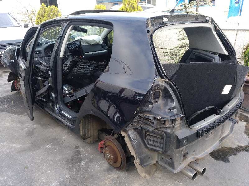 volkswagen golf v berlina (1k1) del año 2008