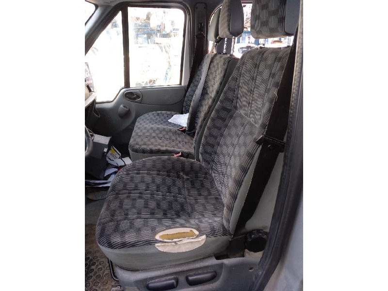 ford transit combi ´06 del año 2007