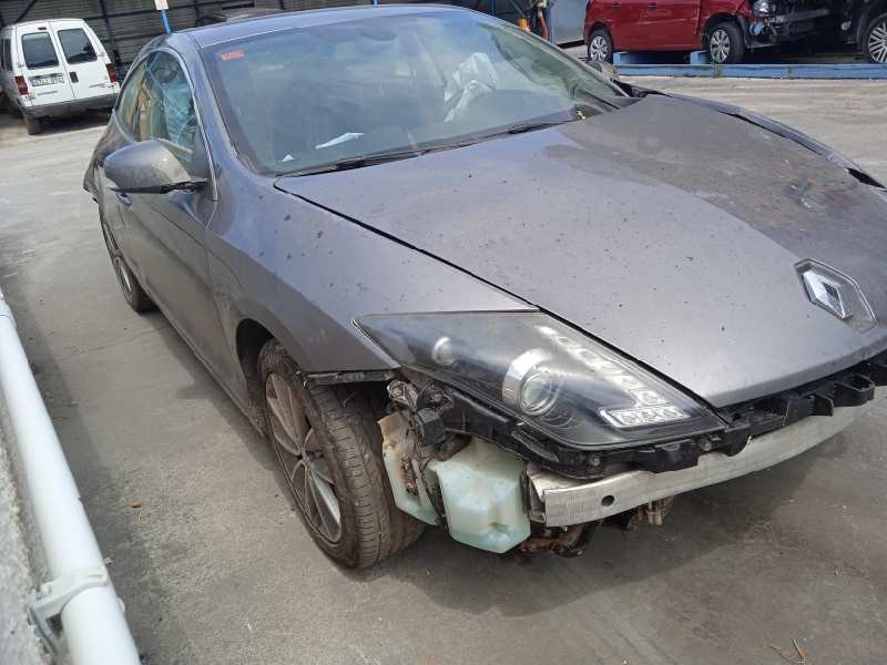 renault laguna coupe del año 2013