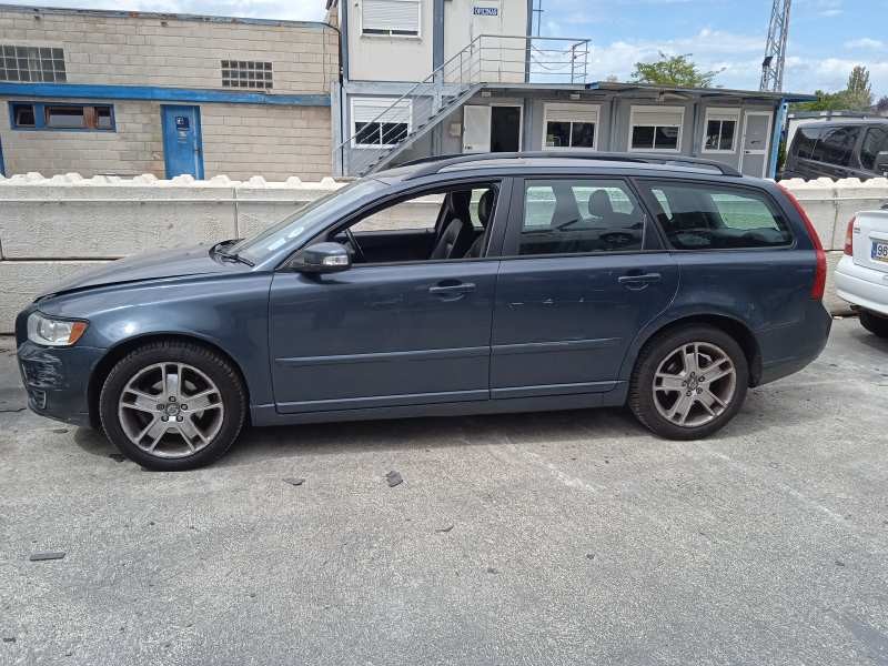 volvo v50 familiar del año 2008