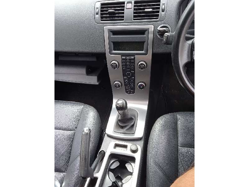 volvo v50 familiar del año 2008