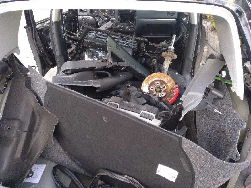 volkswagen golf v berlina (1k1) del año 2008