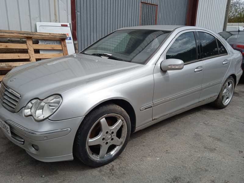 mercedes-benz clase c (w203) berlina del año 2006