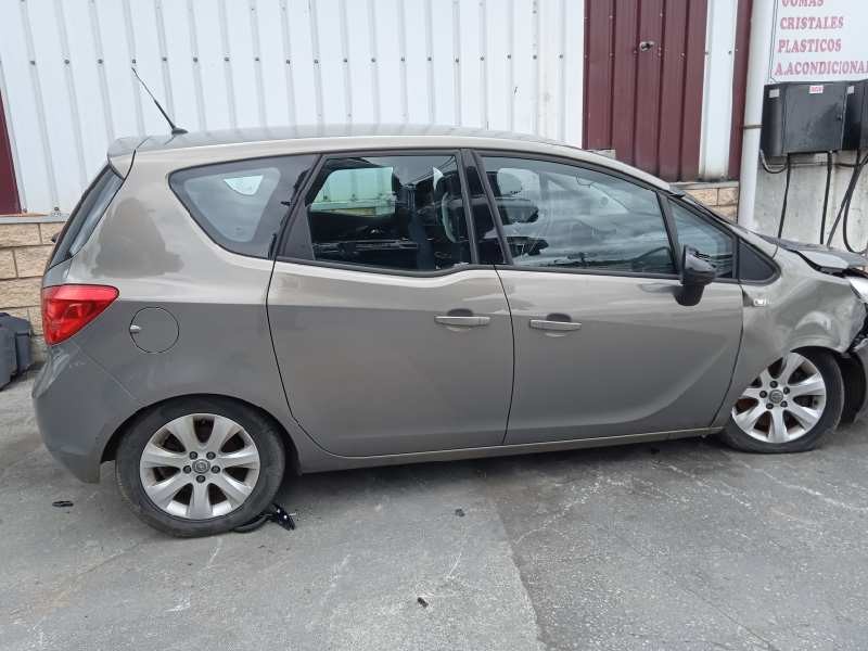 opel meriva b del año 2012