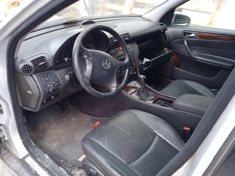 mercedes-benz clase c (w203) berlina del año 2006