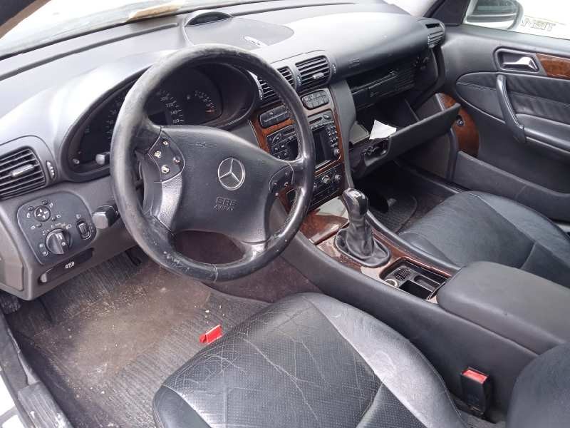 mercedes-benz clase c (w203) berlina del año 2006