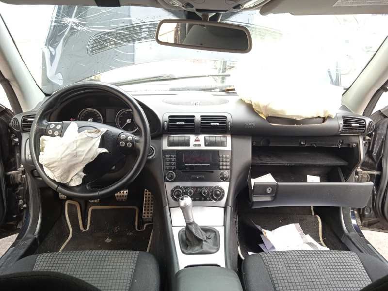 mercedes-benz clase c (w203) sportcoupe del año 2005