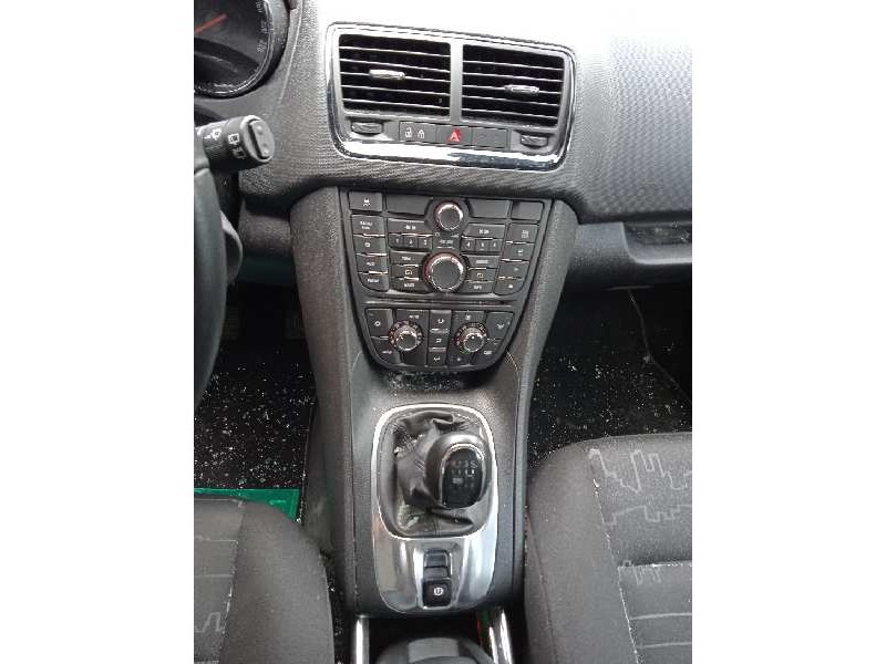 opel meriva b del año 2012