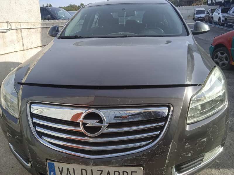 opel insignia berlina del año 2009