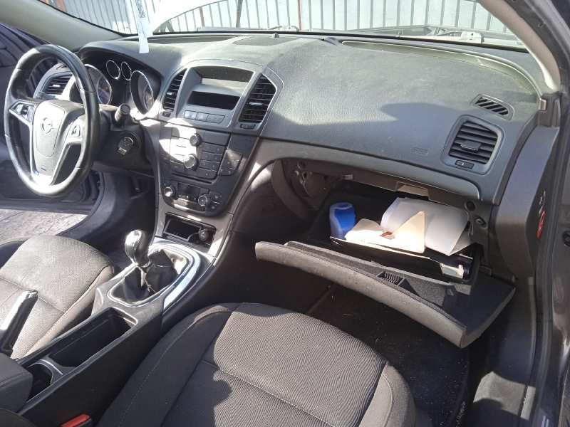 opel insignia berlina del año 2009