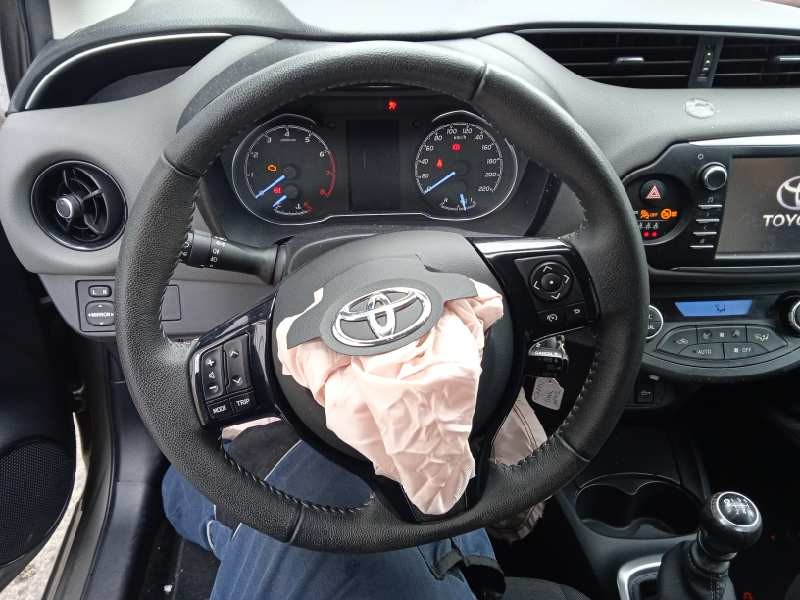 toyota yaris del año 2018