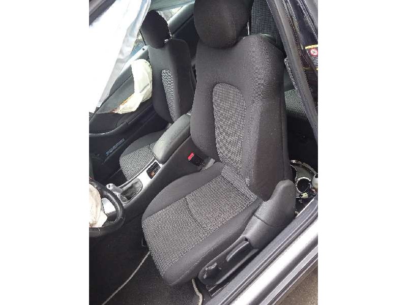 mercedes-benz clase c (w203) sportcoupe del año 2005