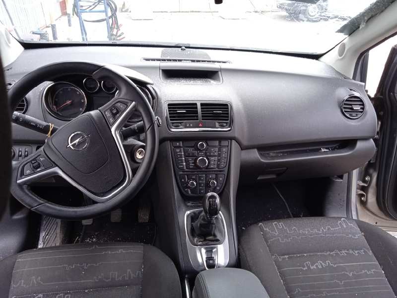 opel meriva b del año 2012