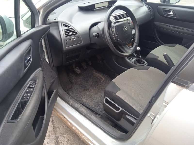 citroën c4 berlina del año 2010