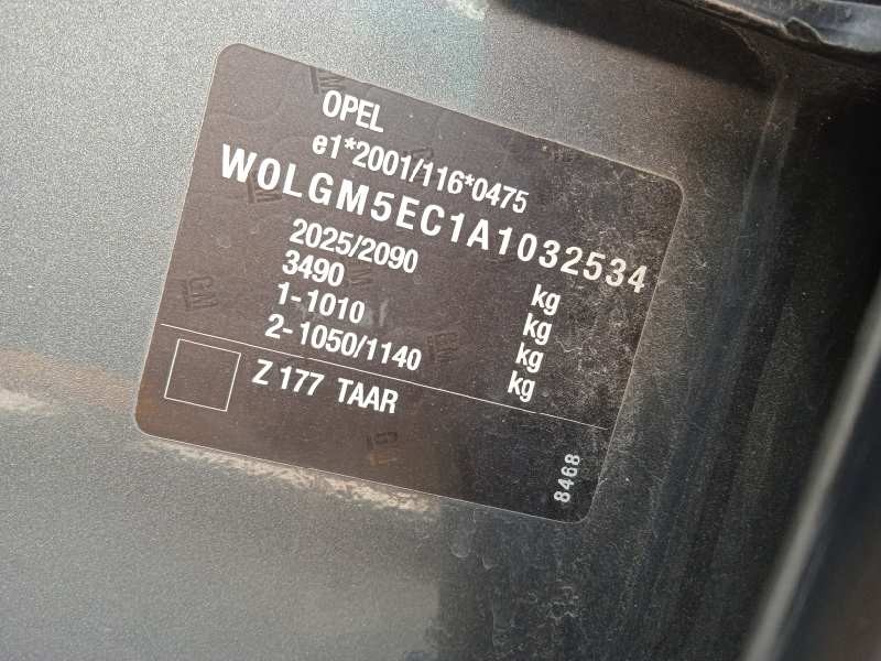 opel insignia berlina del año 2009