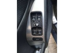 mercedes-benz clase c (w203) berlina del año 2004 2