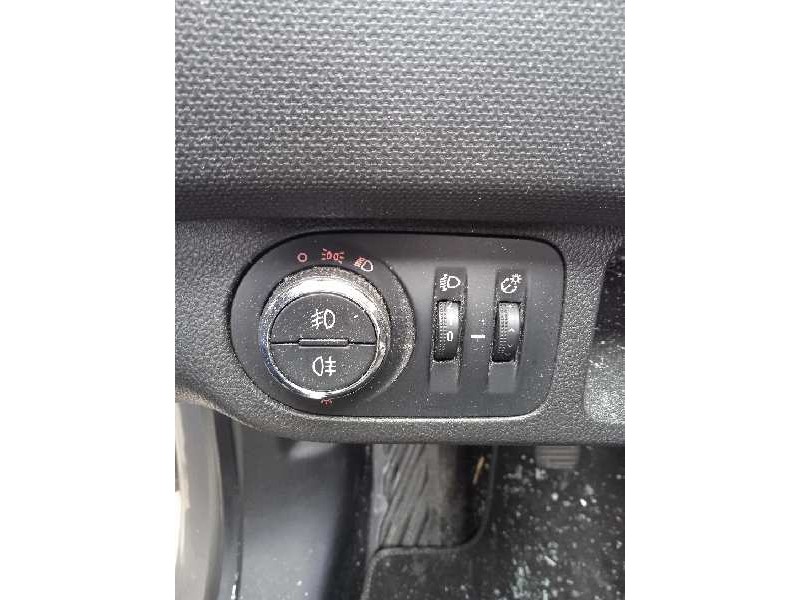 opel meriva b del año 2012