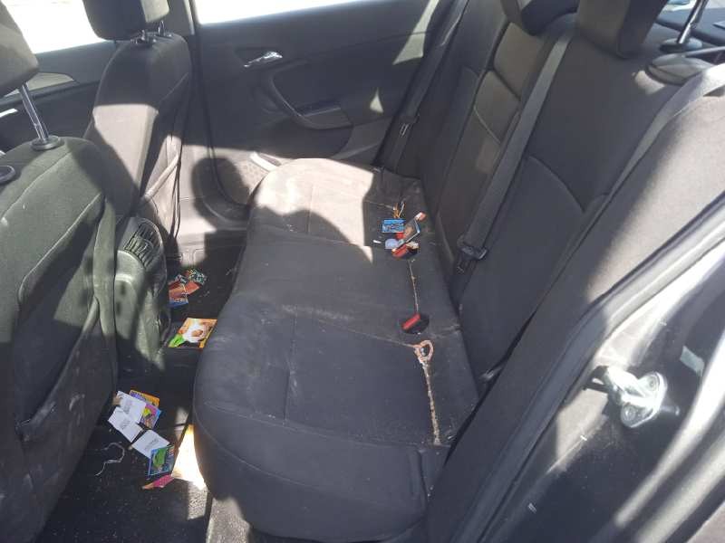 opel insignia berlina del año 2009