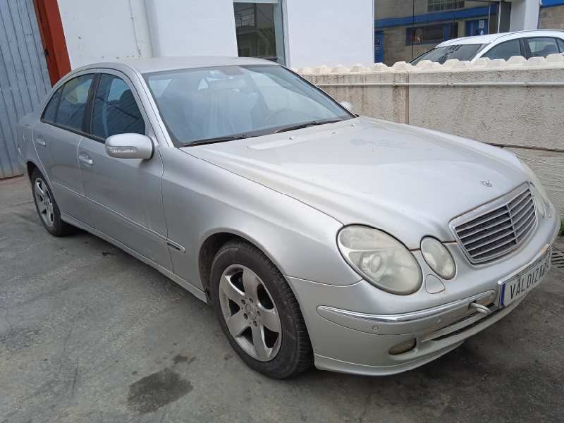 mercedes-benz clase e (w211) berlina del año 2003