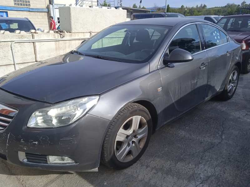 opel insignia berlina del año 2009