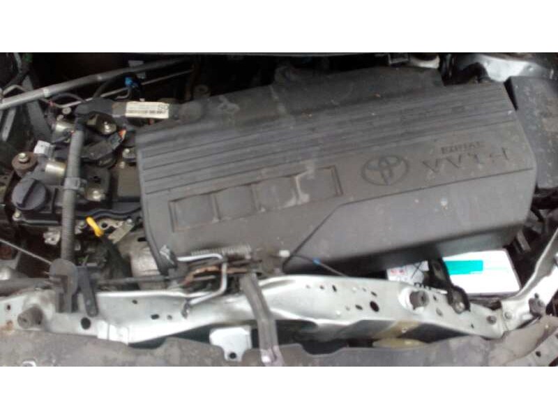 toyota auris del año 2009