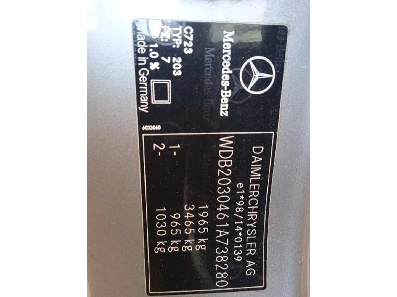 mercedes-benz clase c (w203) berlina del año 2004