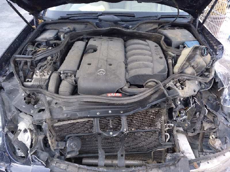 mercedes-benz clase e (w211) berlina del año 2004