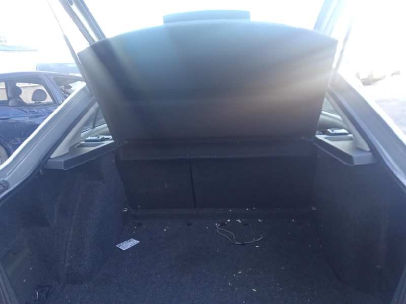 skoda octavia berlina (1u2) del año 2001