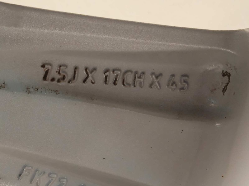 Recambio de llanta para land rover discovery sport 2.0 td4 cat referencia OEM IAM FK721007AB  LR073512